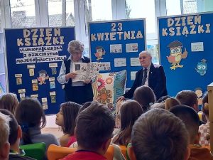 Z wizytą w szkole w Załubicach, zdjęcie 5 z 7