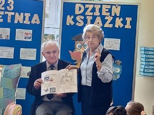 Z wizytą w szkole w Załubicach, zdjęcie 6 z 7