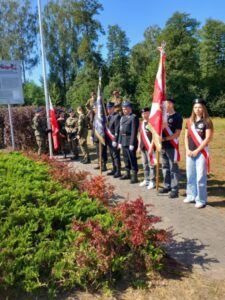 Uroczystość przy obelisku mjr. Stefana Waltera w Mokrem, zdjęcie 4 z 4