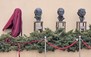 Zygmunt Krasiński na skwerze Czterech wieszczów, zdjęcie 1 z 30