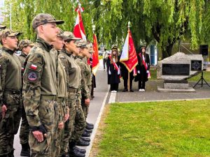 Wycieczka historyczno - patriotyczna, zdjęcie 5 z 15
